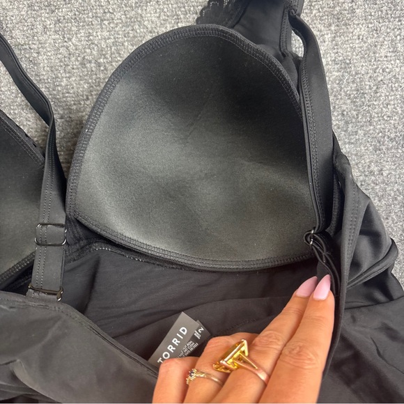 TORRID Women’s NWT Black Wireless Lace Trimmed Swim Dress w/Brief Size: 2 - 2XL - Picture 4 of 12